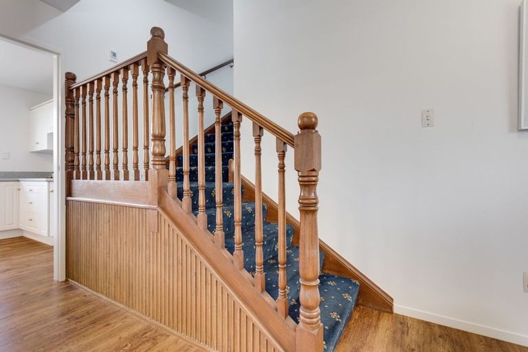 Photo of property in 358 Yaldhurst Road, Russley, Christchurch, 8042