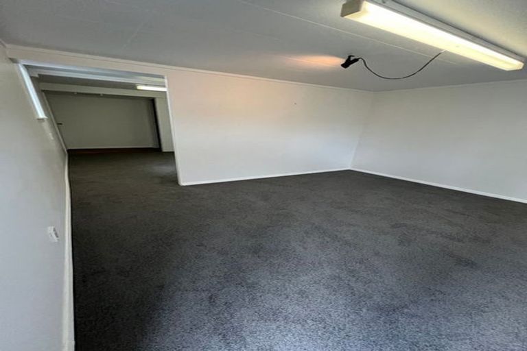 Photo of property in 100 Helston Road, Paparangi, Wellington, 6037