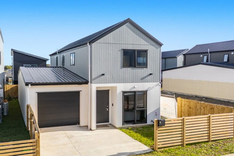 Photo of property in 6 Farranfore Road, Opaheke, 2113