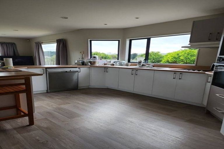 Photo of property in 74 Samwell Drive, Whitby, Porirua, 5024