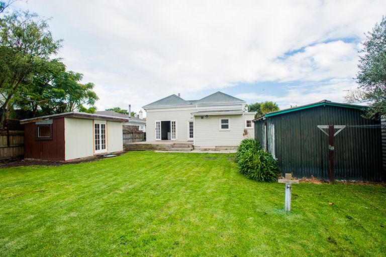 Photo of property in 12 Iranui Road, Inner Kaiti, Gisborne, 4010