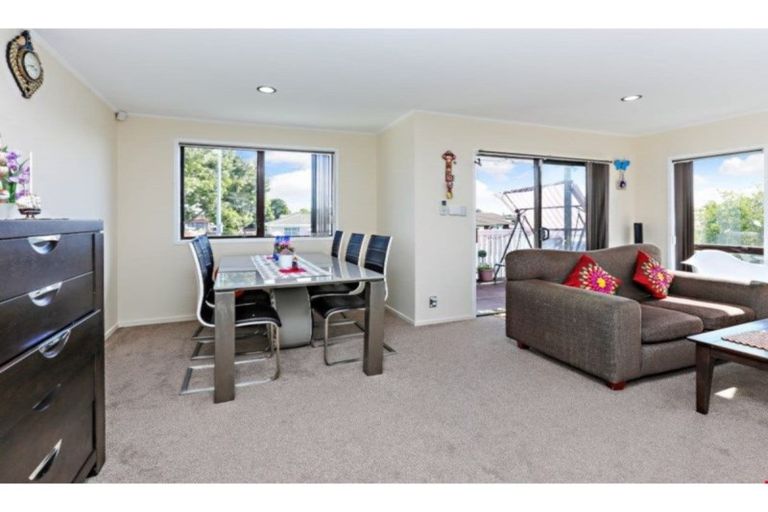 Photo of property in 3/43 Taitimu Drive, Weymouth, Auckland, 2103