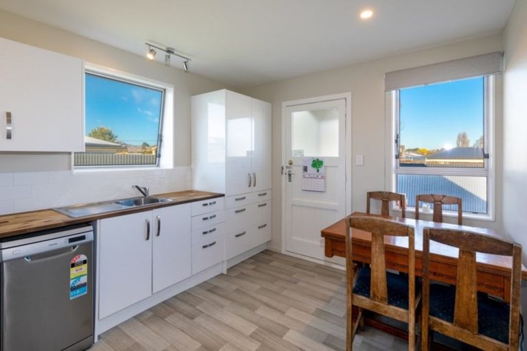 Photo of property in 1/43a Merrington Crescent, Aranui, Christchurch, 8061