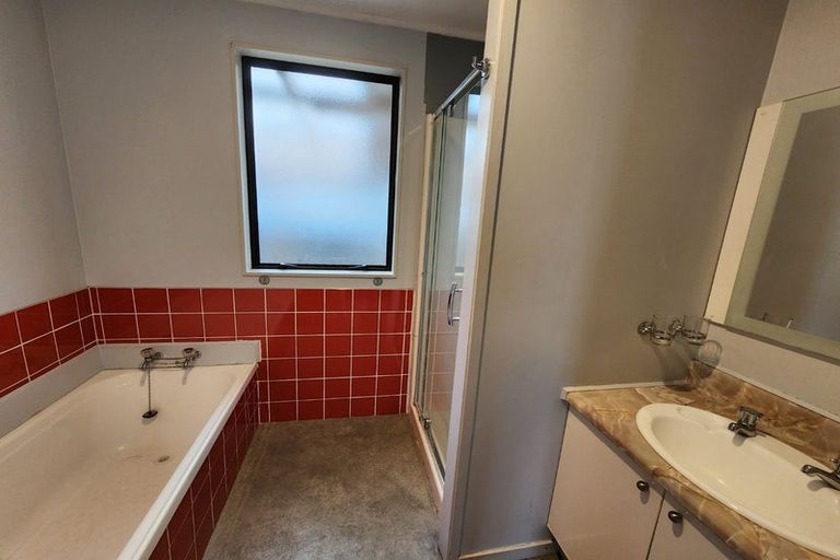 Photo of property in 2/8 Silver Road, Weymouth, Auckland, 2103