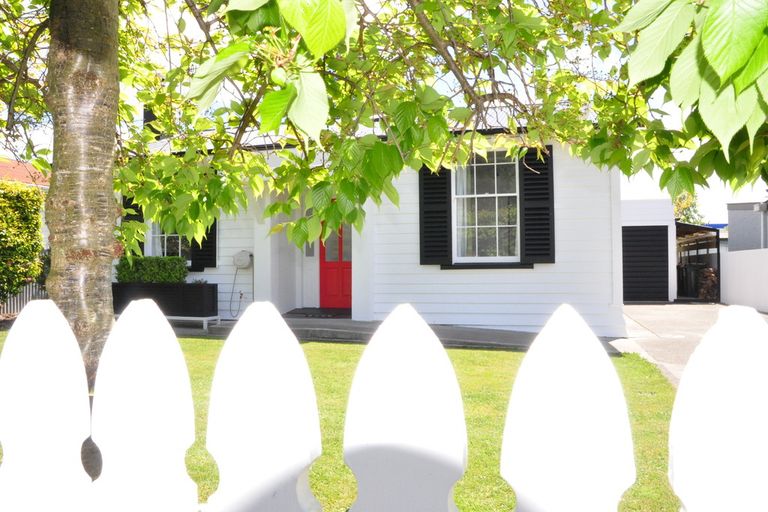 Photo of property in 129 Church Street, West End, Palmerston North, 4412