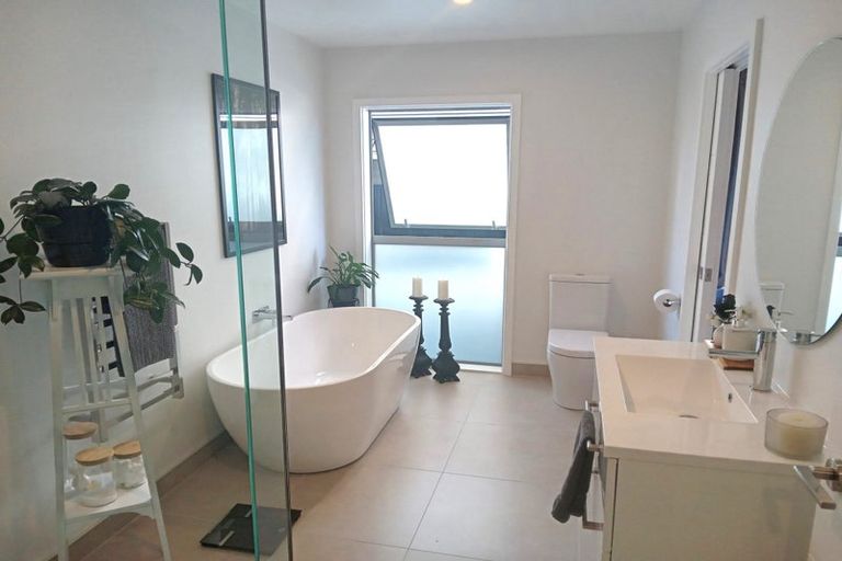 Photo of property in 76 South Road, Solway, Masterton, 5810