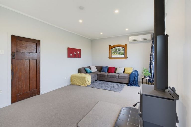 Photo of property in 30 Mccaughan Street, Browns, Winton, 9781