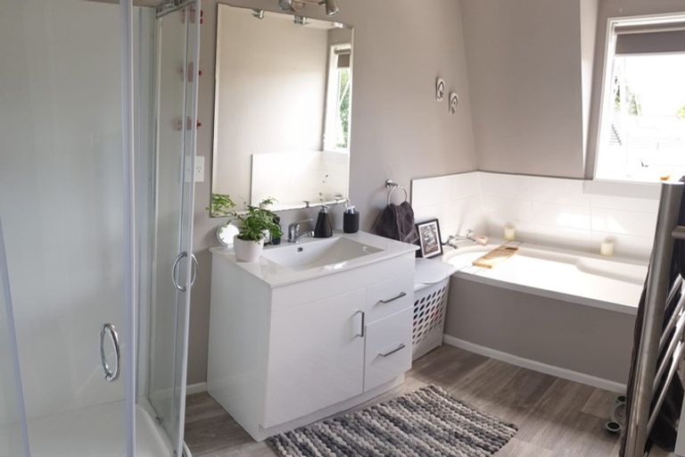 Photo of property in 1/56 Mary Crescent, Elderslea, Upper Hutt, 5018