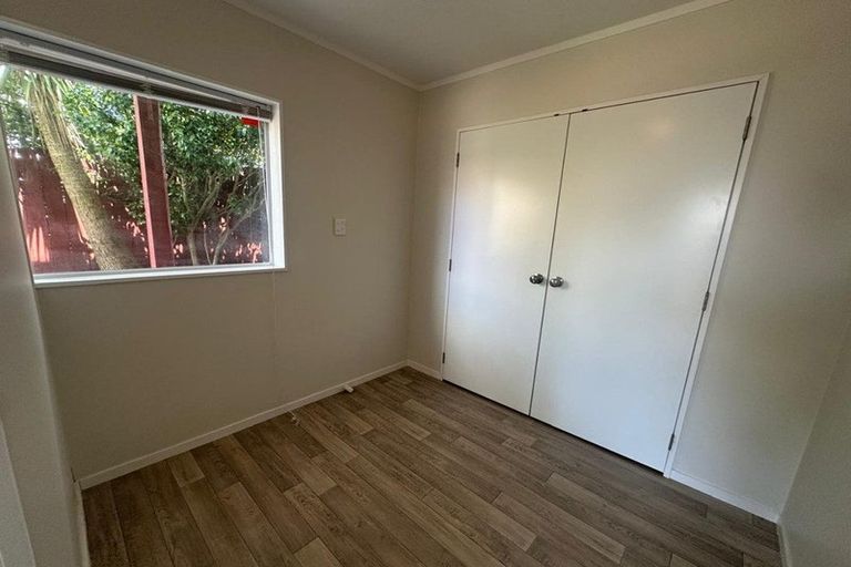 Photo of property in 15a Te Atatu Road, Te Atatu South, Auckland, 0610