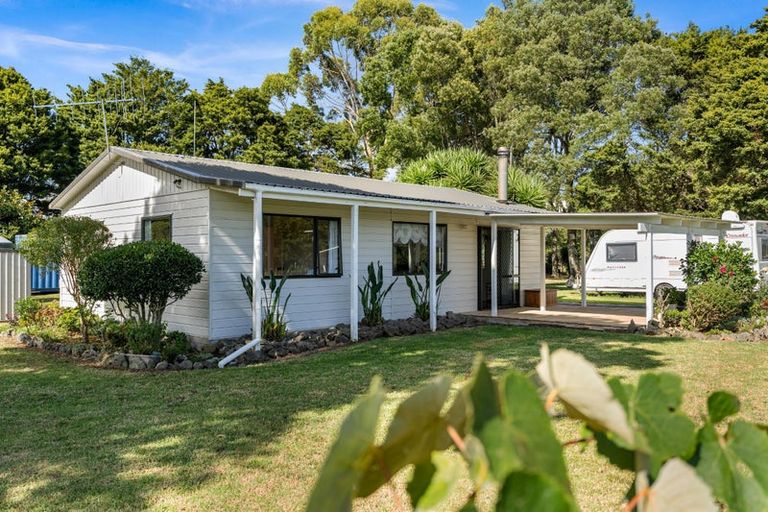 Photo of property in 621 Tokiri Road, Titoki, Whangarei, 0172
