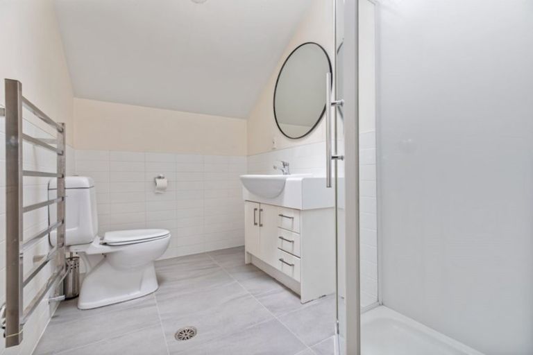 Photo of property in 3/57 Gladstone Road, Northcote, Auckland, 0627