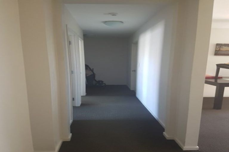 Photo of property in 48 Tongariro Drive, Aotea, Porirua, 5024