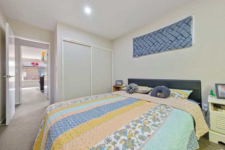 Photo of property in 42 Thackeray Place, Waltham, Christchurch, 8023