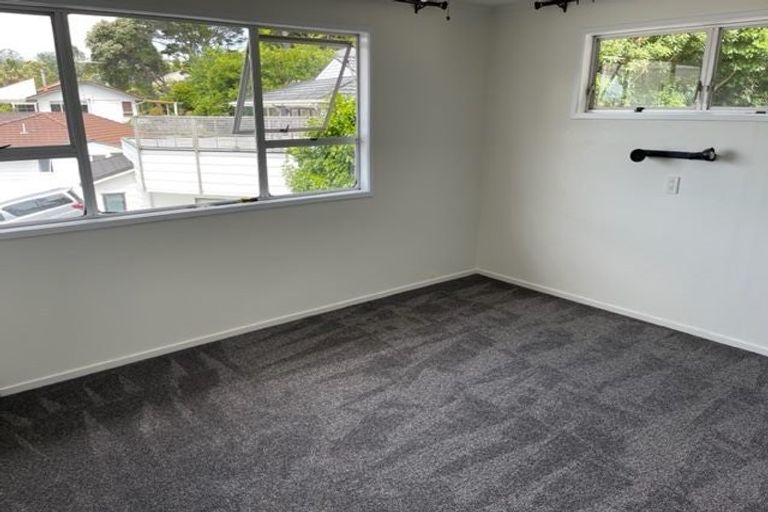 Photo of property in 31 Sequoia Place, Sunnynook, Auckland, 0620