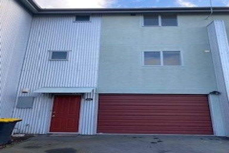 Photo of property in 55 Fairfield Avenue, Addington, Christchurch, 8024