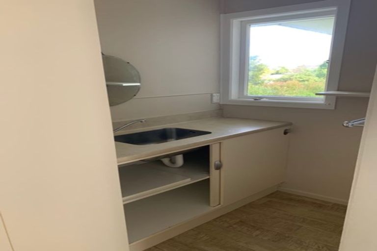 Photo of property in 18 Ramillies Place, Glenfield, Auckland, 0629