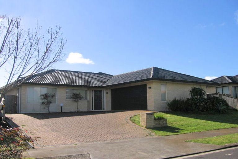 Photo of property in 4 Amylynn Place, East Tamaki, Auckland, 2016