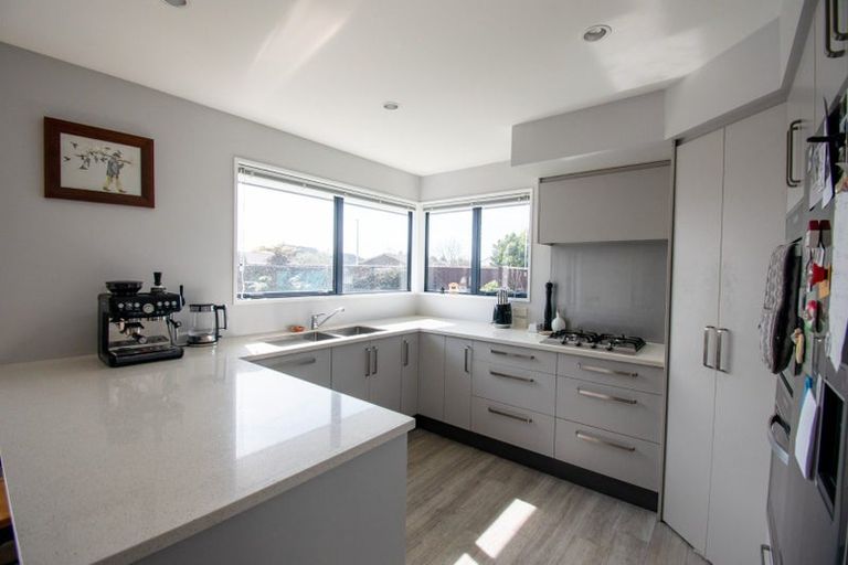 Photo of property in 10 Puhara Avenue, Parklands, Christchurch, 8083