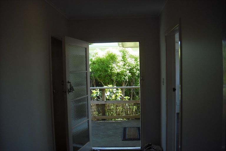 Photo of property in 19a Huntingdon Street, Northland, Wellington, 6012