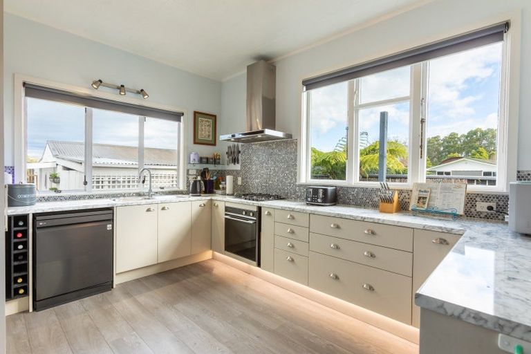 Photo of property in 53 Hospital Street, Dannevirke, 4930