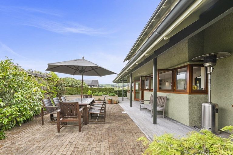 Photo of property in 14 Cobbe Place, Pomare, Rotorua, 3015