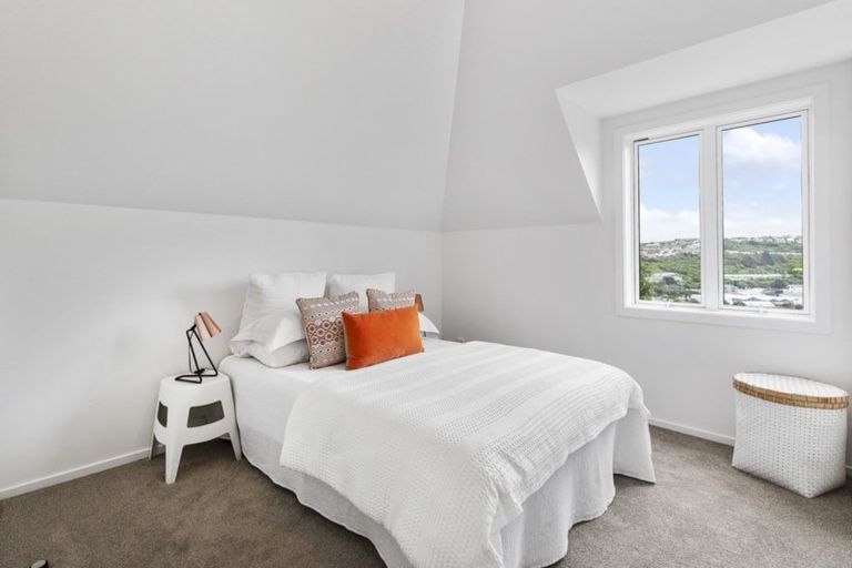 Photo of property in 8b Awa Road, Miramar, Wellington, 6022