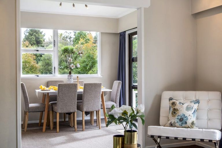 Photo of property in 9 The Grove, Titirangi, Auckland, 0604