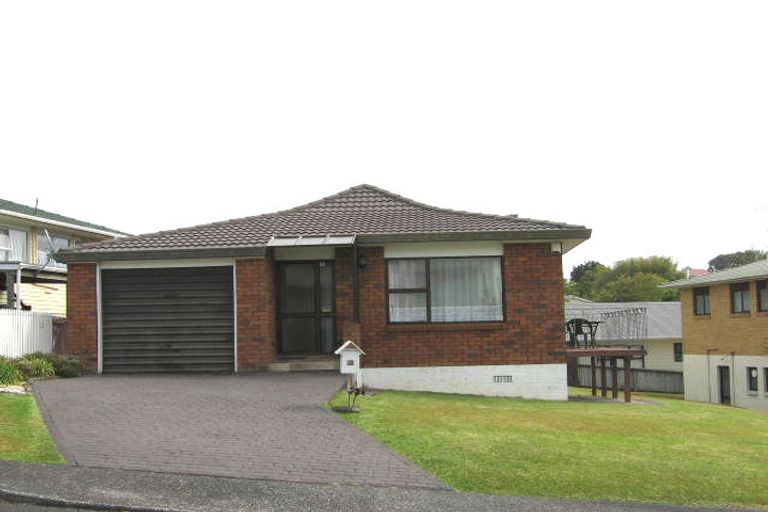Photo of property in 99 Manhattan Heights, Glendene, Auckland, 0602