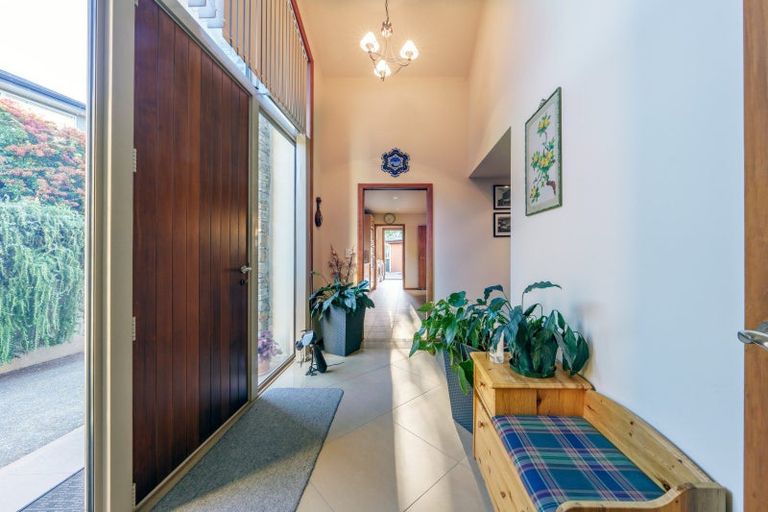 Photo of property in 86 Kings Drive, Wanaka, 9305