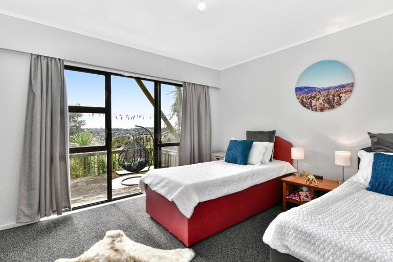 Photo of property in 579 East Coast Road, Browns Bay, Auckland, 0630