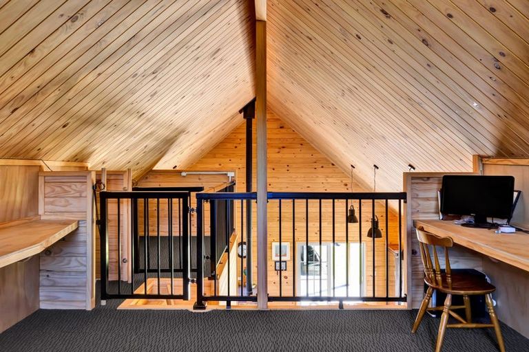 Photo of property in 28 Bridger Place, Eltham, 4322