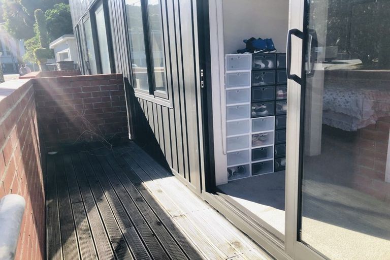 Photo of property in Nouvo Apartments, 1/21c Rugby Street, Mount Cook, Wellington, 6021