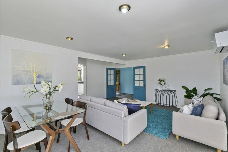 Photo of property in 11 Ellwood Place, Churton Park, Wellington, 6037