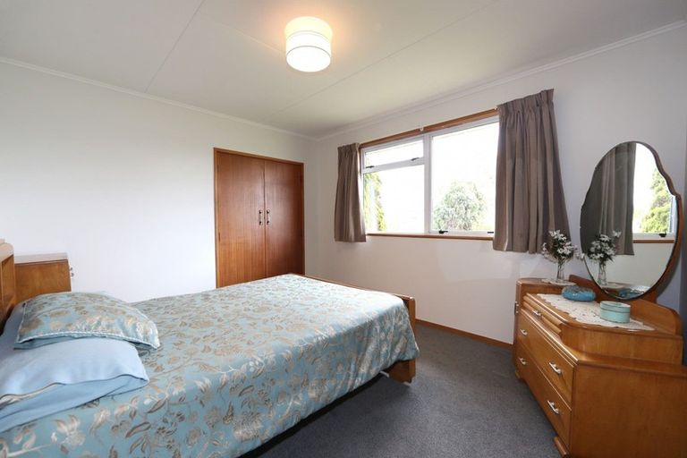 Photo of property in 33 Folkestone Drive, Flaxmere, Hastings, 4120