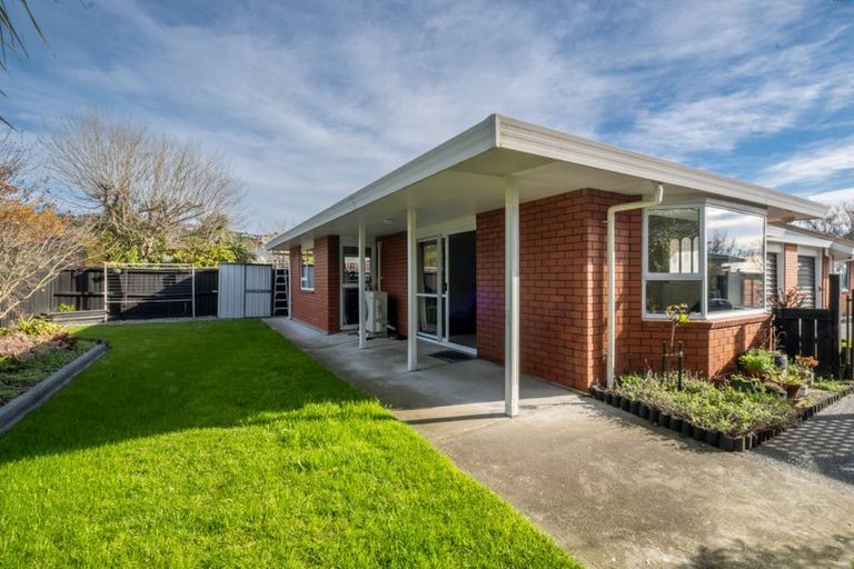 Photo of property in 1/100 Centaurus Road, Huntsbury, Christchurch, 8022