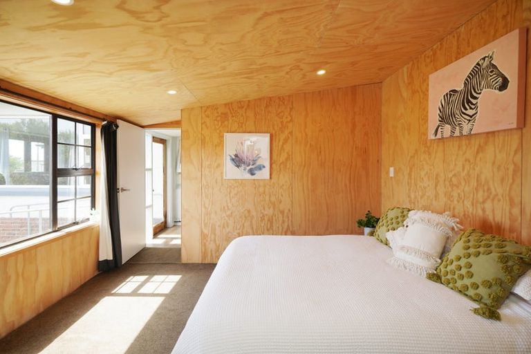 Photo of property in 25 Burrows Street, Bluff, 9814