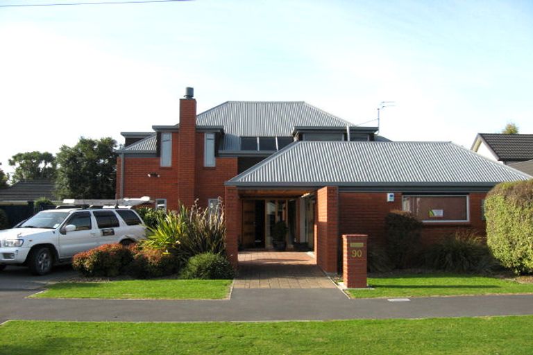 Photo of property in 1/90 Hamilton Avenue, Ilam, Christchurch, 8041