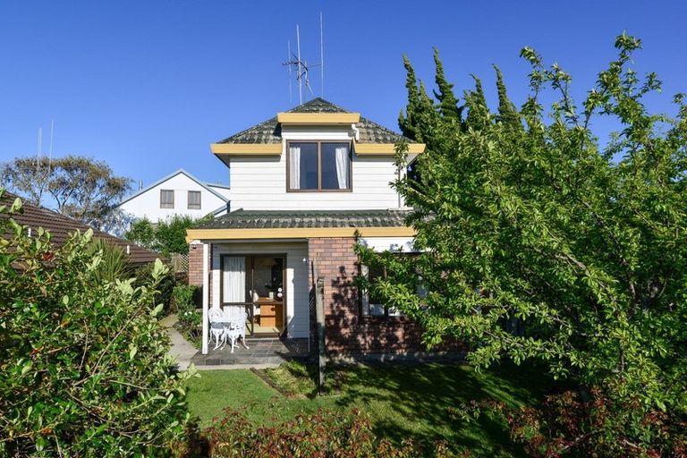 Photo of property in 1b Monique Place, Dinsdale, Hamilton, 3204