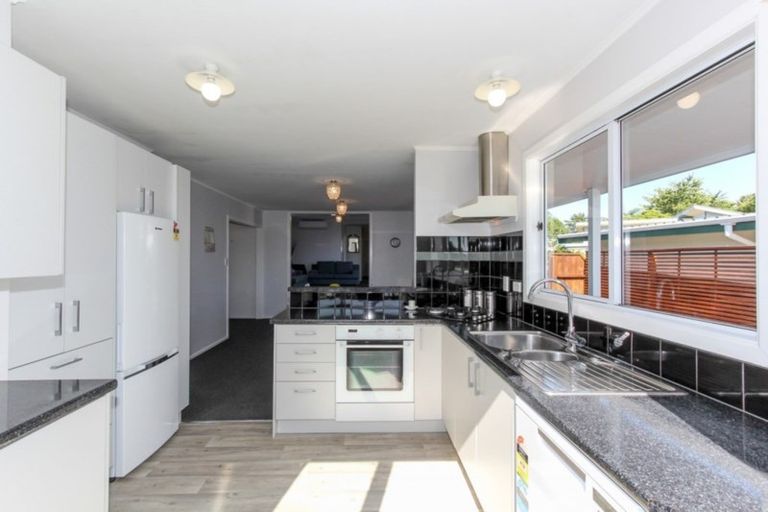 Photo of property in 18 Raniera Street, Glen Avon, New Plymouth, 4312