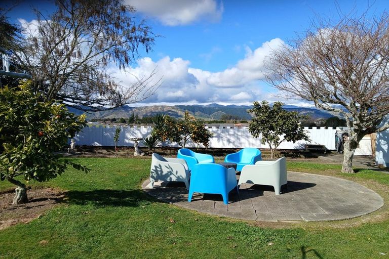 Photo of property in 7 Harlech Street, Levin, 5510