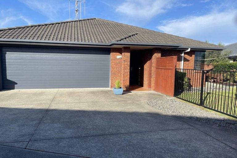 Photo of property in 11 Reefton Place, Papamoa Beach, Papamoa, 3118