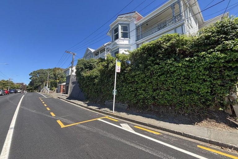 Photo of property in Mansfield Towers, 1 Grant Road, Thorndon, Wellington, 6011
