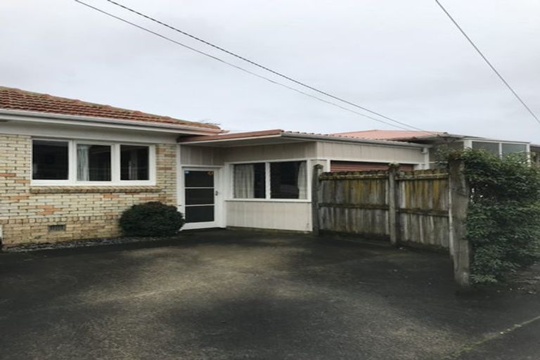 Photo of property in 1/16 Alexander Avenue, Papatoetoe, Auckland, 2025