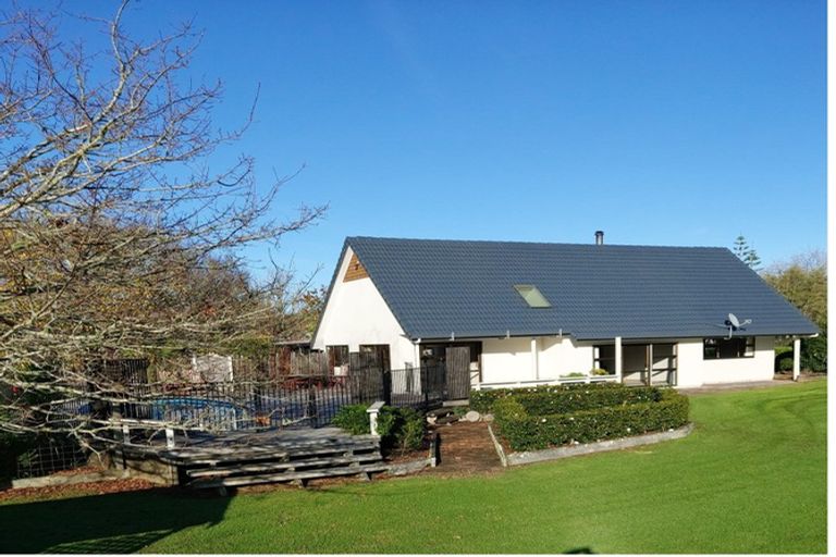 Photo of property in 31 Rangitopuni Road, Riverhead, 0793