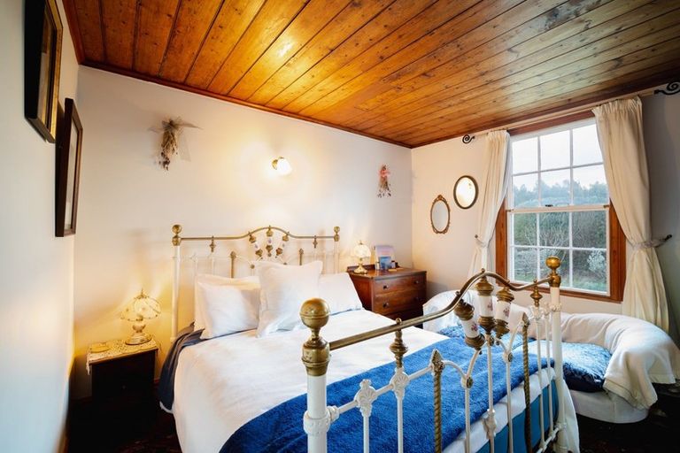 Photo of property in 346 Harington Point Road, Lower Portobello, Dunedin, 9077