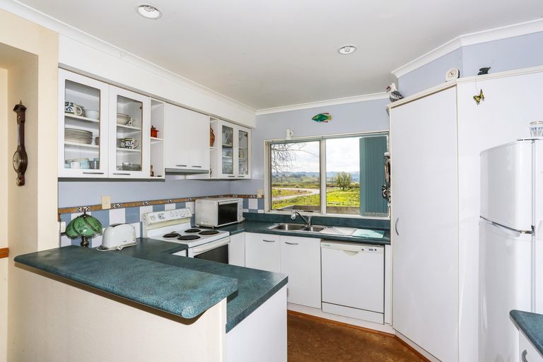 Photo of property in 896a Miranda Road, Pukorokoro / Miranda, Miranda, 2473