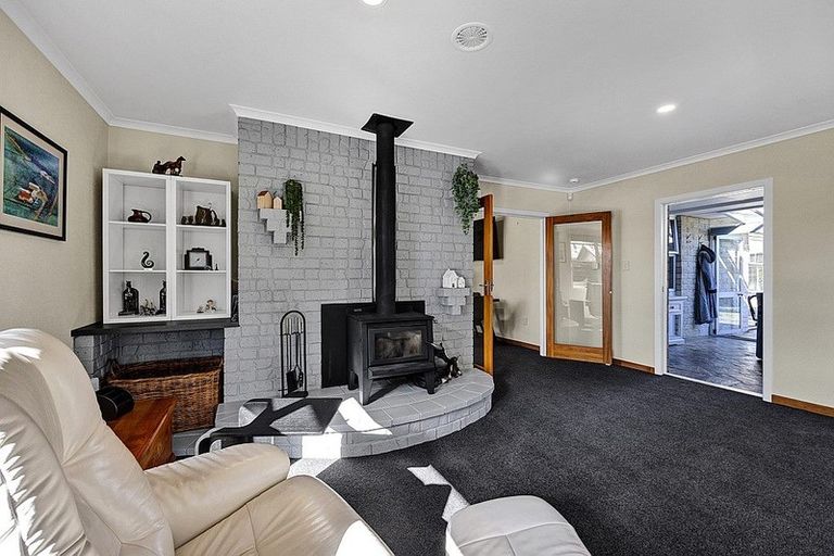 Photo of property in 12 Green Lane, Hawera, 4610