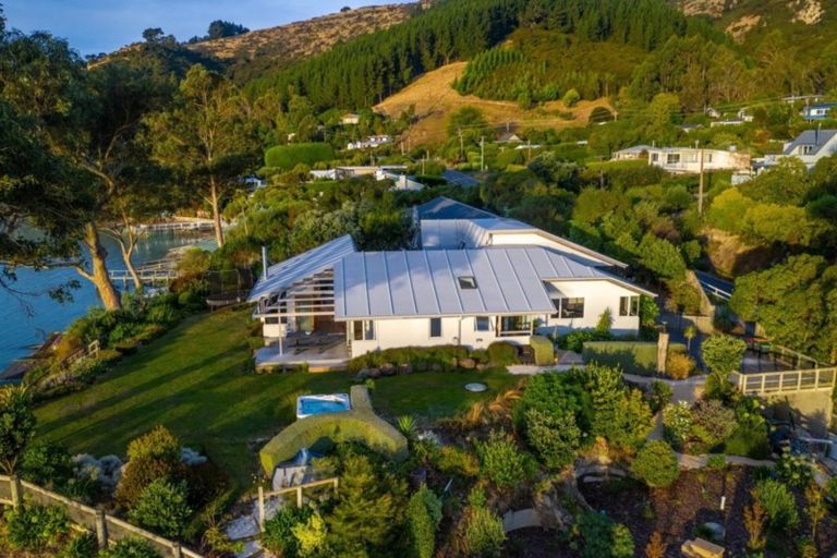 Photo of property in 425 Marine Drive, Charteris Bay, Lyttelton, 8971