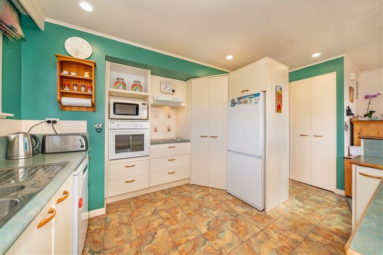 Photo of property in 14 Dunns Street, Silverstream, Upper Hutt, 5019