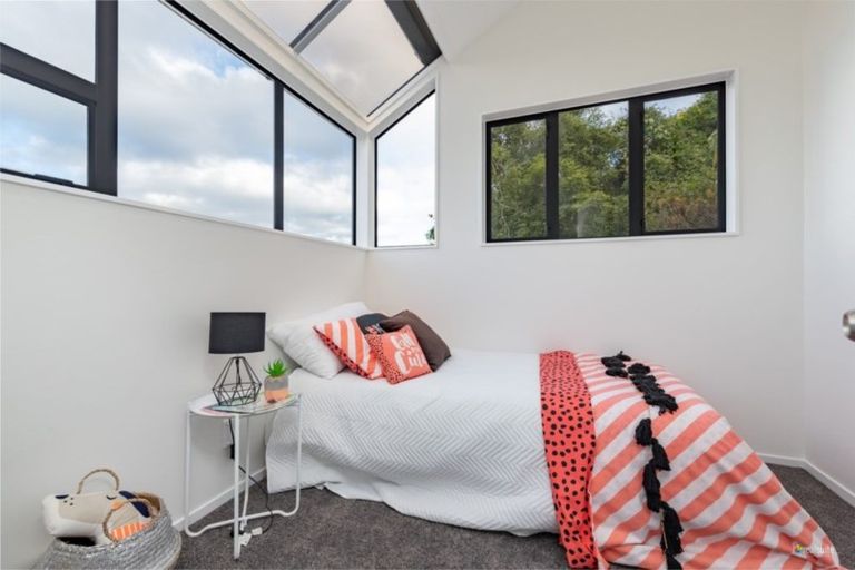 Photo of property in 33 Homebush Road, Khandallah, Wellington, 6035